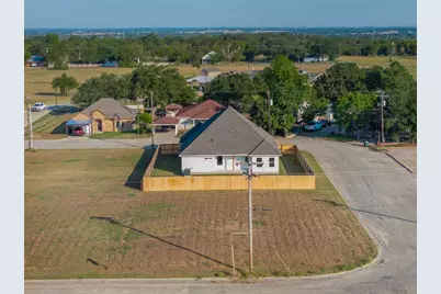 340 Cactus Street, Giddings, TX 78942 - Photo 34