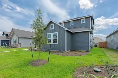 512 Clearlake Drive, Hutto, TX 78634 - Photo 4