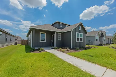 512 Clearlake Drive, Hutto, TX 78634 - Photo 2