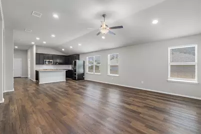 3906 Crockett Avenue, Lago Vista, TX 78645 - Photo 8