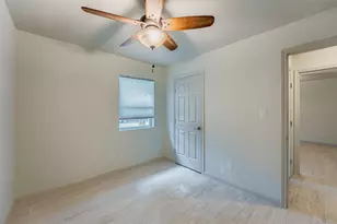 410 Magnolia St, Bastrop, TX 78602 - Photo 8