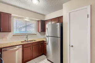 7712 Islander Dr, Austin, TX 78749 - Photo 2