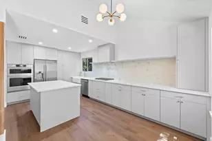 3609 Oak Creek Dr, Austin, TX 78727 - Photo 2