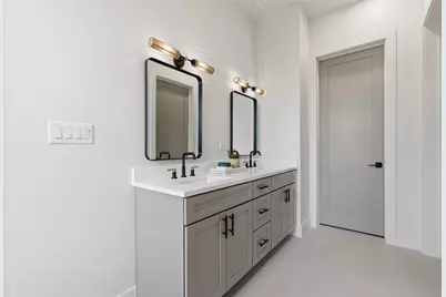 8115 Rockwood Lane #B, Austin, TX 78757 - Photo 22