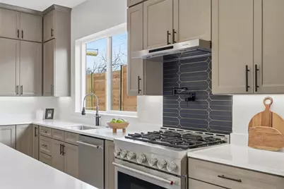 8115 Rockwood Lane #B, Austin, TX 78757 - Photo 14