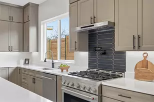 8115 Rockwood Ln, Austin, TX 78757 - Photo 14