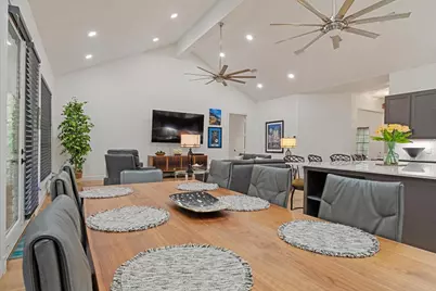 346 The Oaks Boulevard, Elgin, TX 78621 - Photo 8