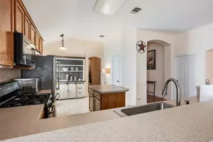 221 Stone Crest Blvd, Buda, TX 78610 - Photo 8