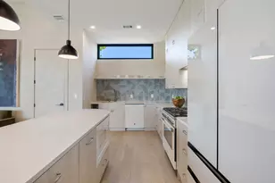 4707 Reyes St, Austin, TX 78721 - Photo 12
