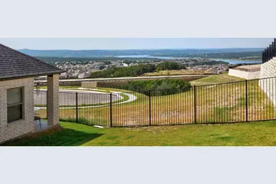 8006 Shining Flor Run, Lago Vista, TX 78645 - Photo 30