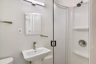 204 Brewster St, Austin, TX 78704 - Photo 10