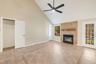 6808 Luckenbach Ln, Austin, TX 78729 - Photo 6