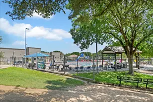 6808 Luckenbach Ln, Austin, TX 78729 - Photo 28