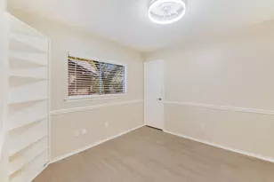 6808 Luckenbach Ln, Austin, TX 78729 - Photo 18