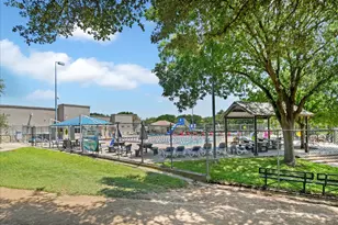 6808 Luckenbach Ln, Austin, TX 78729 - Photo 28