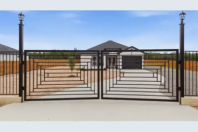 123 Los Robles Road, Elgin, TX 78621 - Photo 4