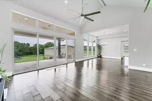 145 Pavilion Dr, Cedar Creek, TX 78612 - Photo 6