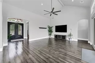 145 Pavilion Dr, Cedar Creek, TX 78612 - Photo 8