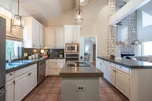 608 Flamingo Cove, Lakeway, TX 78734 - Photo 16