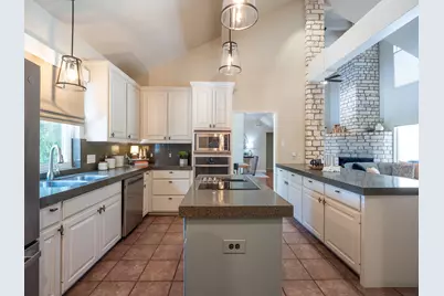 608 Flamingo Cove, Lakeway, TX 78734 - Photo 16