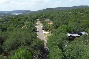 10801 W Lakeview Dr, Jonestown, TX 78645 - Photo 4