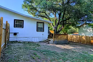 10801 W Lakeview Dr, Jonestown, TX 78645 - Photo 28