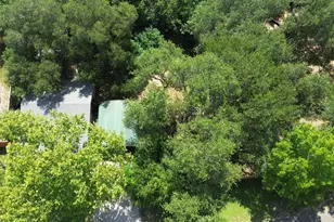 10801 W Lakeview Dr, Jonestown, TX 78645 - Photo 6