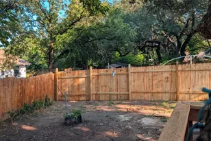 10801 W Lakeview Dr, Jonestown, TX 78645 - Photo 28