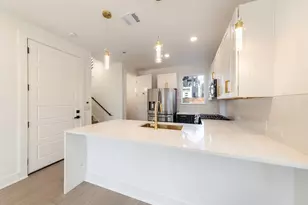 2508 E 4th St, Austin, TX 78702 - Photo 12