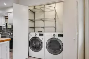 2301 Lawnmont Ave, Austin, TX 78756 - Photo 8