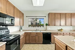 1660 Bayland St, Round Rock, TX 78664 - Photo 10