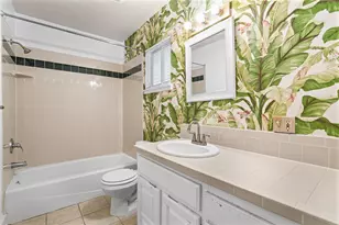 1202 E 13th St, Austin, TX 78702 - Photo 10
