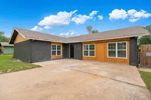 1204 Spearson Ln, Austin, TX 78745 - Photo 2