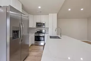 1204 Spearson Ln, Austin, TX 78745 - Photo 6