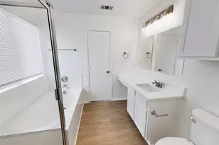 2805 Tyler Ln, Taylor, TX 76574 - Photo 8