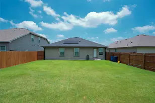 1041 DUMFRIES Dr, Seguin, TX 78155 - Photo 26