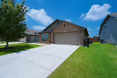 1041 Dumfries Drive, Seguin, TX 78155 - Photo 4