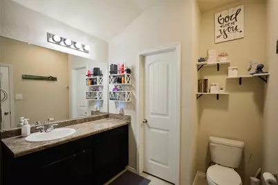 1041 Dumfries Drive, Seguin, TX 78155 - Photo 16