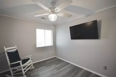1041 Dumfries Drive, Seguin, TX 78155 - Photo 20