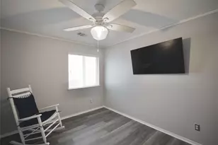 1041 DUMFRIES Dr, Seguin, TX 78155 - Photo 20