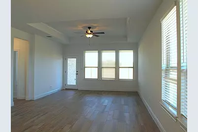 136 Raleigh Drive, Georgetown, TX 78633 - Photo 10