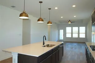 136 Raleigh Dr, Georgetown, TX 78633 - Photo 6