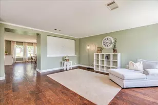 200 S Prairie Ln, Georgetown, TX 78633 - Photo 8