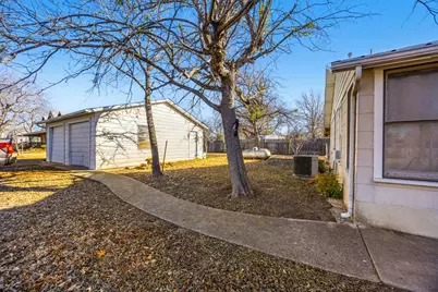 200 College Avenue, Florence, TX 76527 - Photo 20