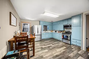 200 College Ave, Florence, TX 76527 - Photo 8