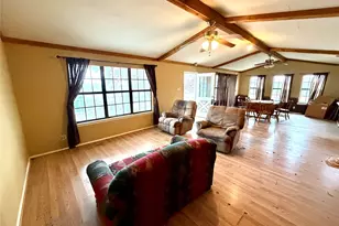 333 Spring Valley St, Hutto, TX 78634 - Photo 8