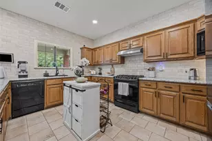 2000 Spinel Rd, Pflugerville, TX 78660 - Photo 8