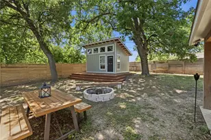 6703 Duquesne Dr, Austin, TX 78723 - Photo 34