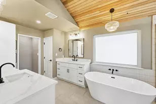 6703 Duquesne Dr, Austin, TX 78723 - Photo 20