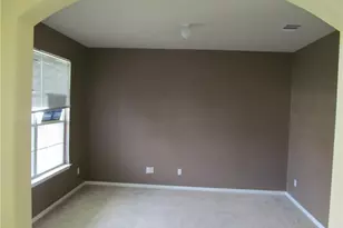 221 Gainer Dr, Hutto, TX 78634 - Photo 4